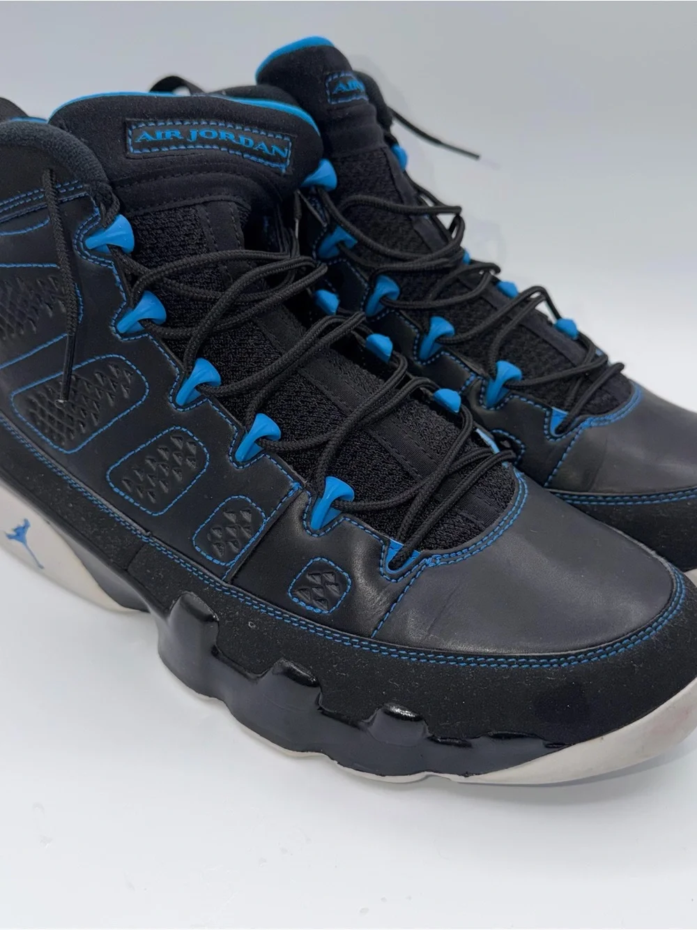 Air Jordan 9 Retro Size 12 Black-White-Photo Blue Used 302370-007